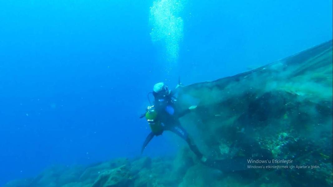 Denizden çıkarıldı: 500 metrekare büyüklüğünde! Böylesi görülmemişti, çevreyi mahvediyor 6